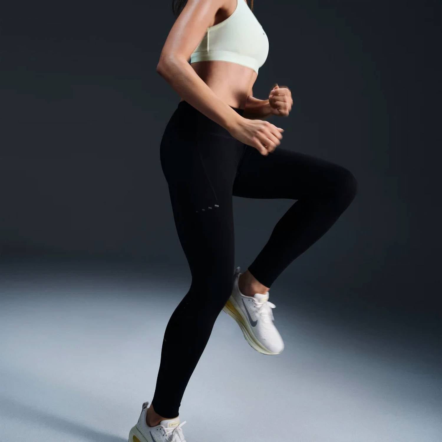 Nike - Swift High Waisted 7/8 Running Leggings With Pockets