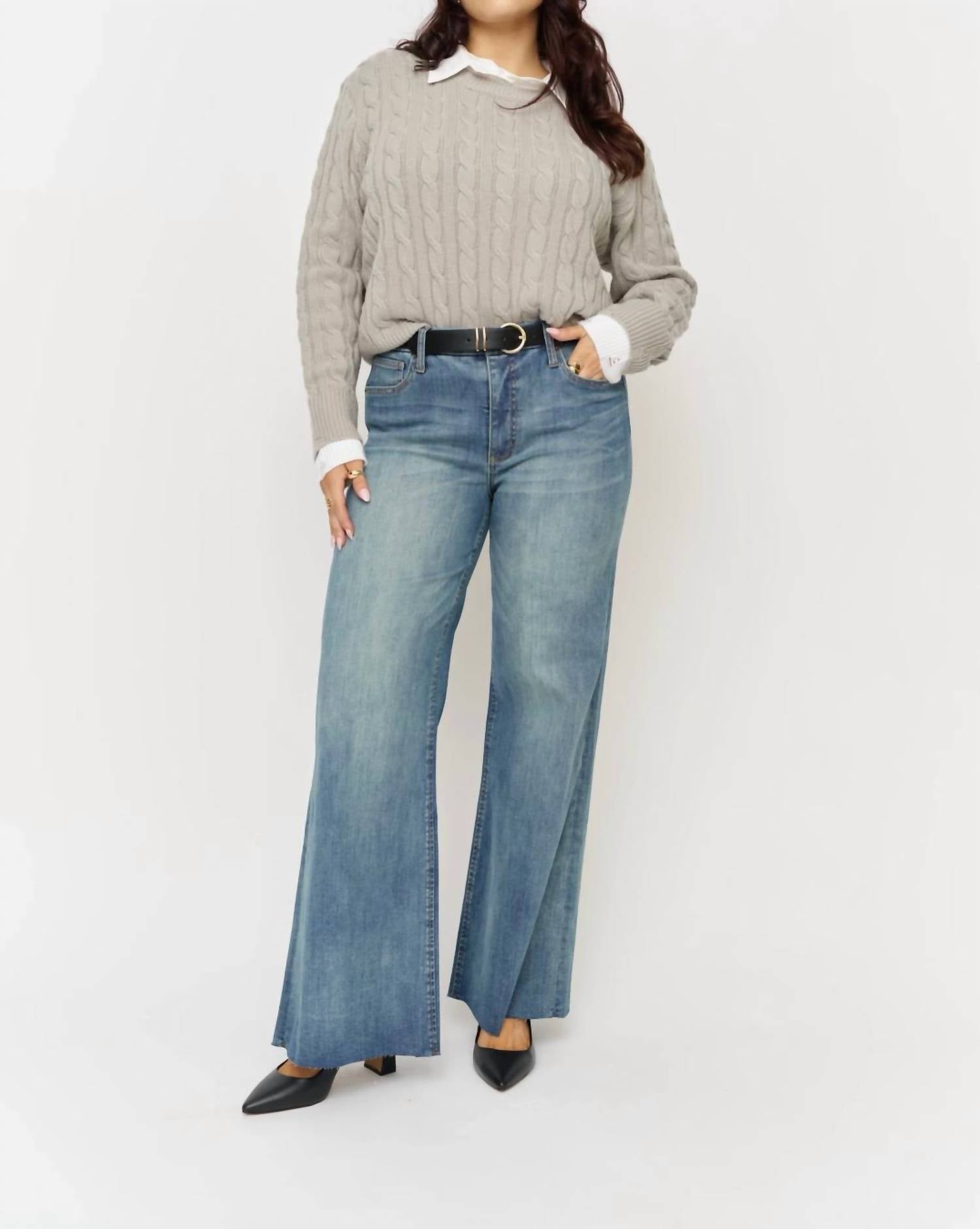 Oliver Logan - Crawford Mid Rise Fitted Wide Leg Sculpt Jeans