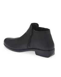 Naot - WOMEN'S HELM BOOT