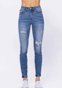 Judy Blue - RAINBOW EMBROIDERY POCKET SKINNY JEAN