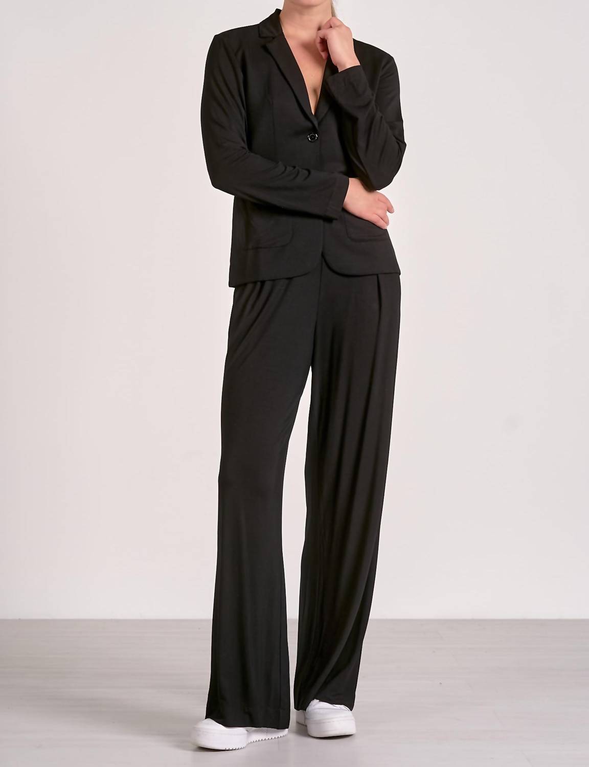 Elan - Comfy Button Blazer