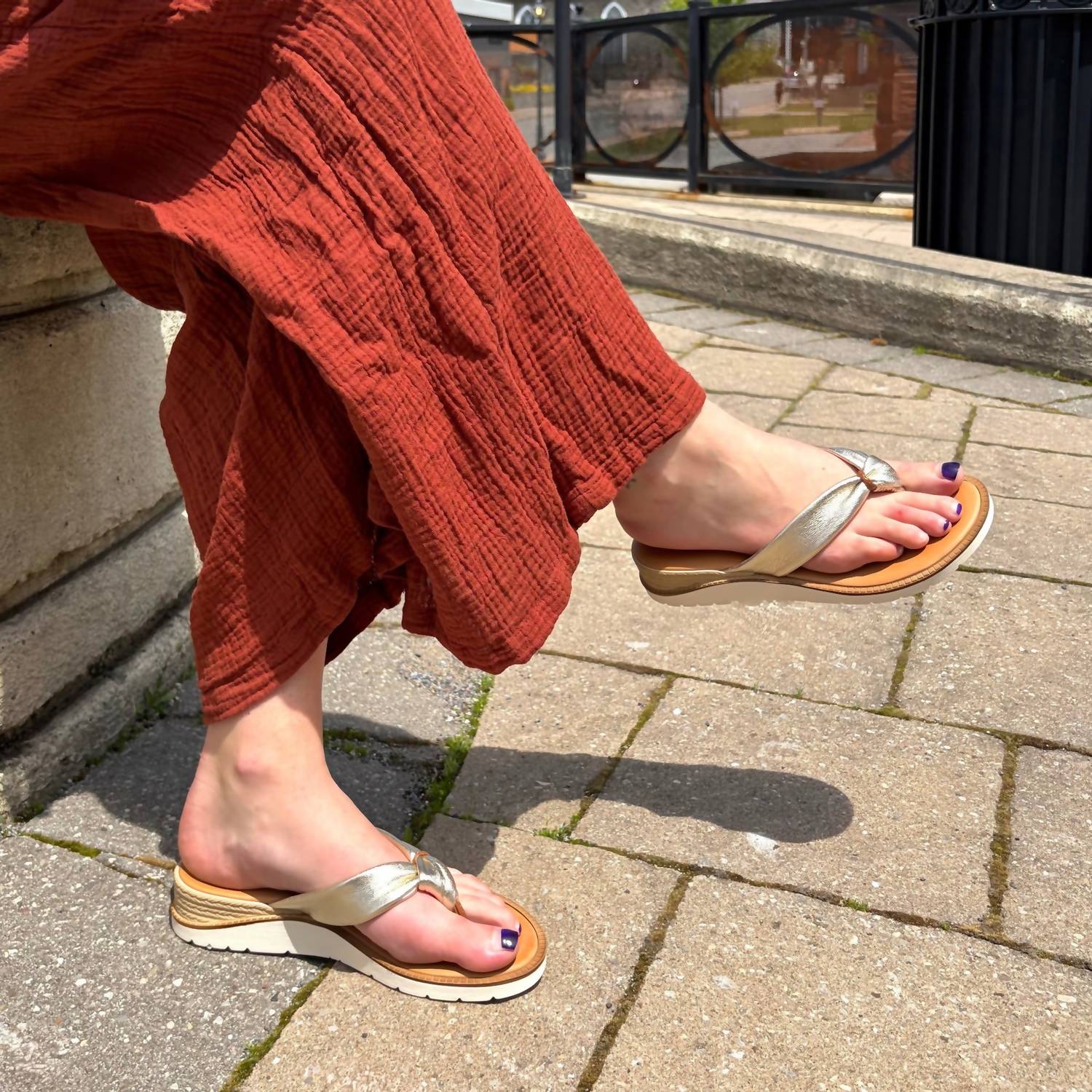 Ateliers - Women's Chandra Thong Slide Sandal
