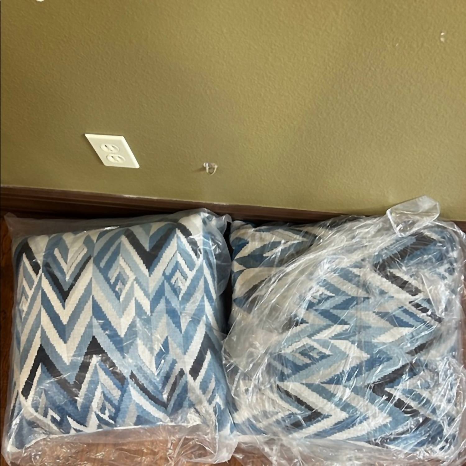 Missoni - Zigzag Pattern Pillow - Set Of 2