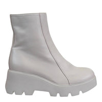 Naked Feet - Women's Xenus Boots
