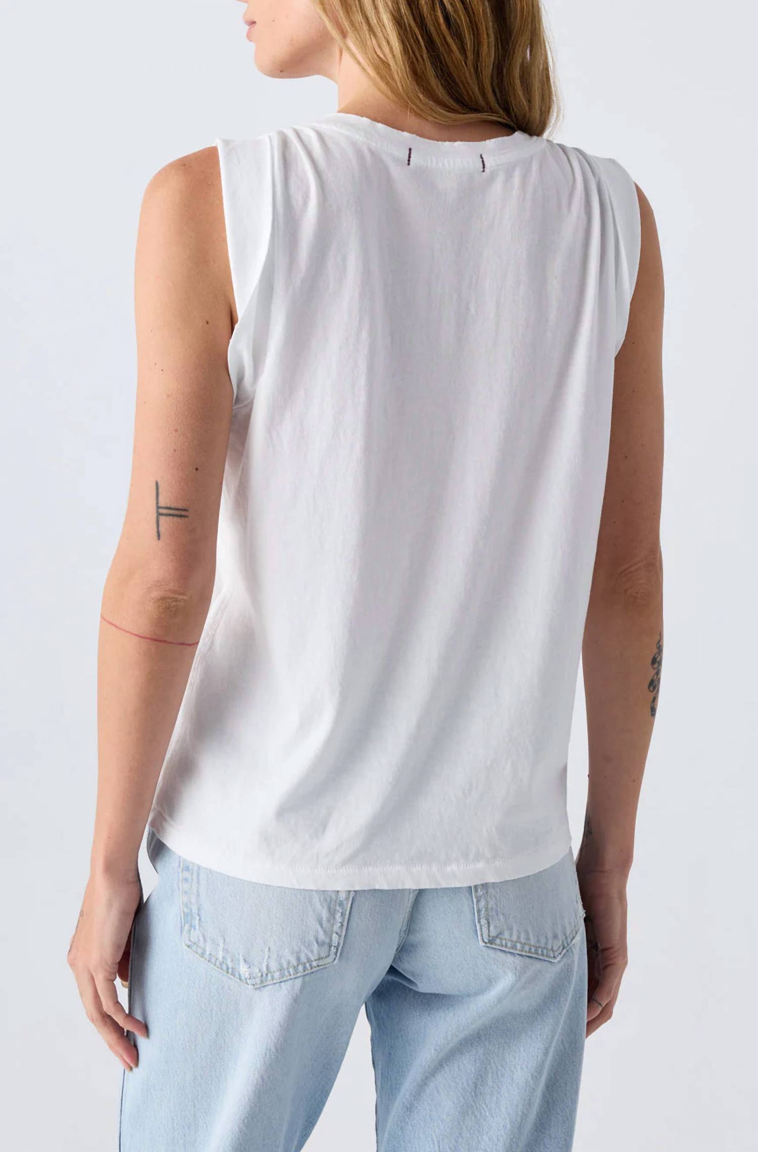 Amo - Dona Sleeveless Tee