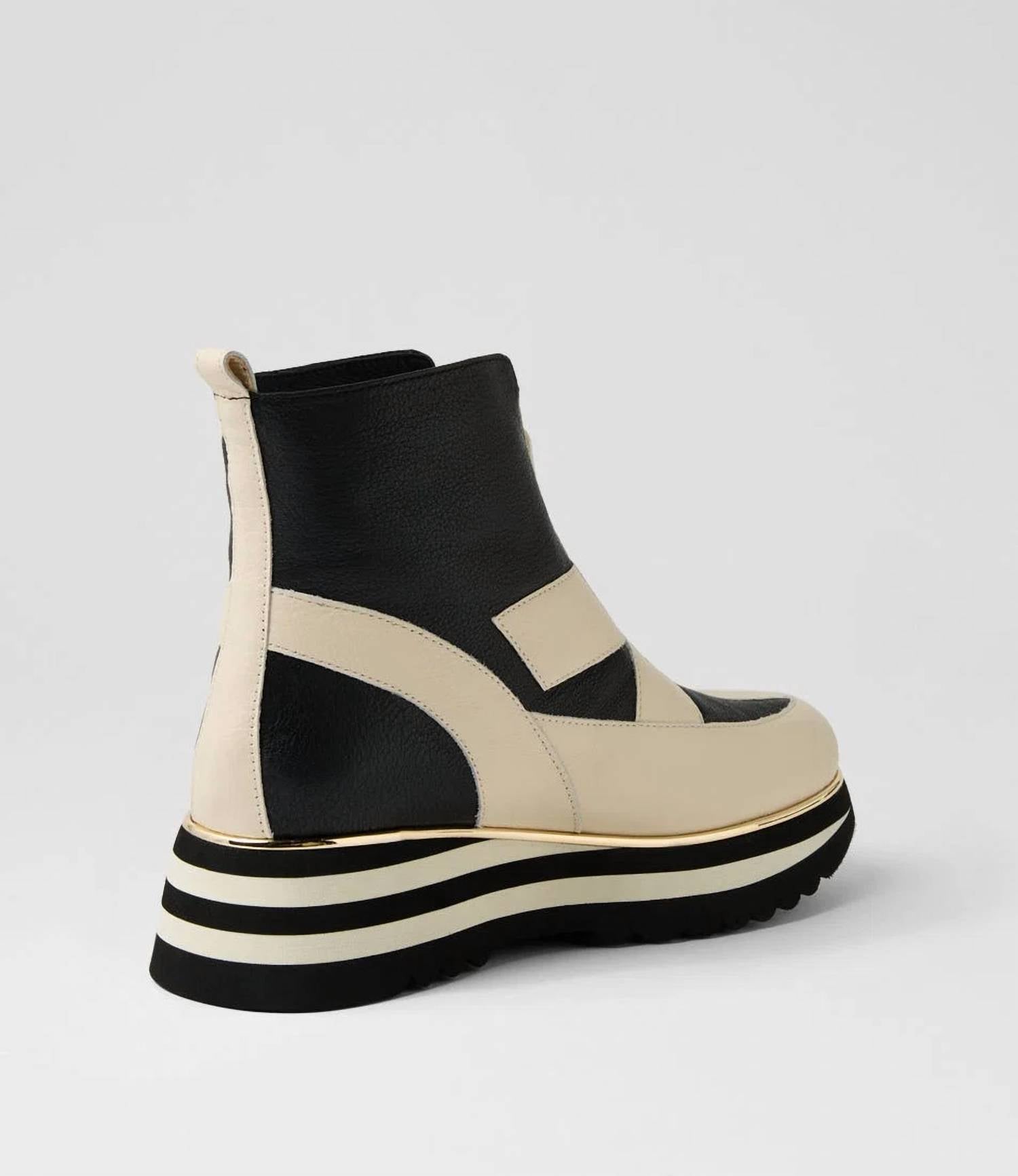 Django & Juliette - Women's Ebbiela Ankle Boots
