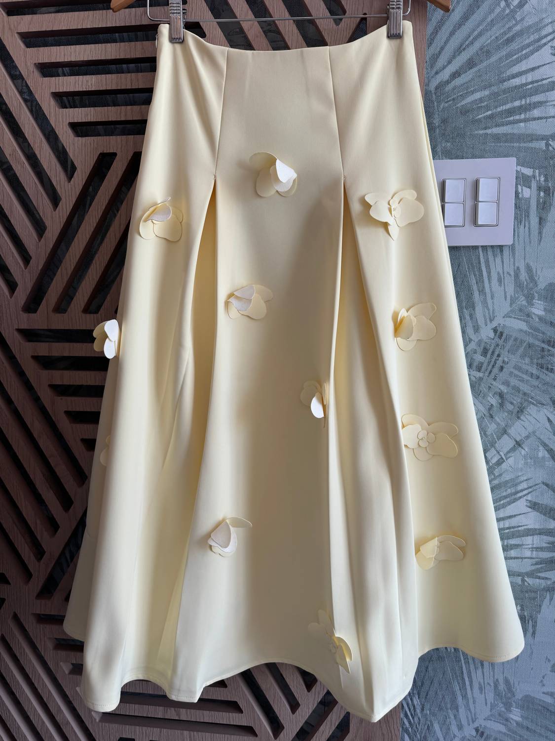Beulahstyle - Flowers Appliqué Maxi Skirt