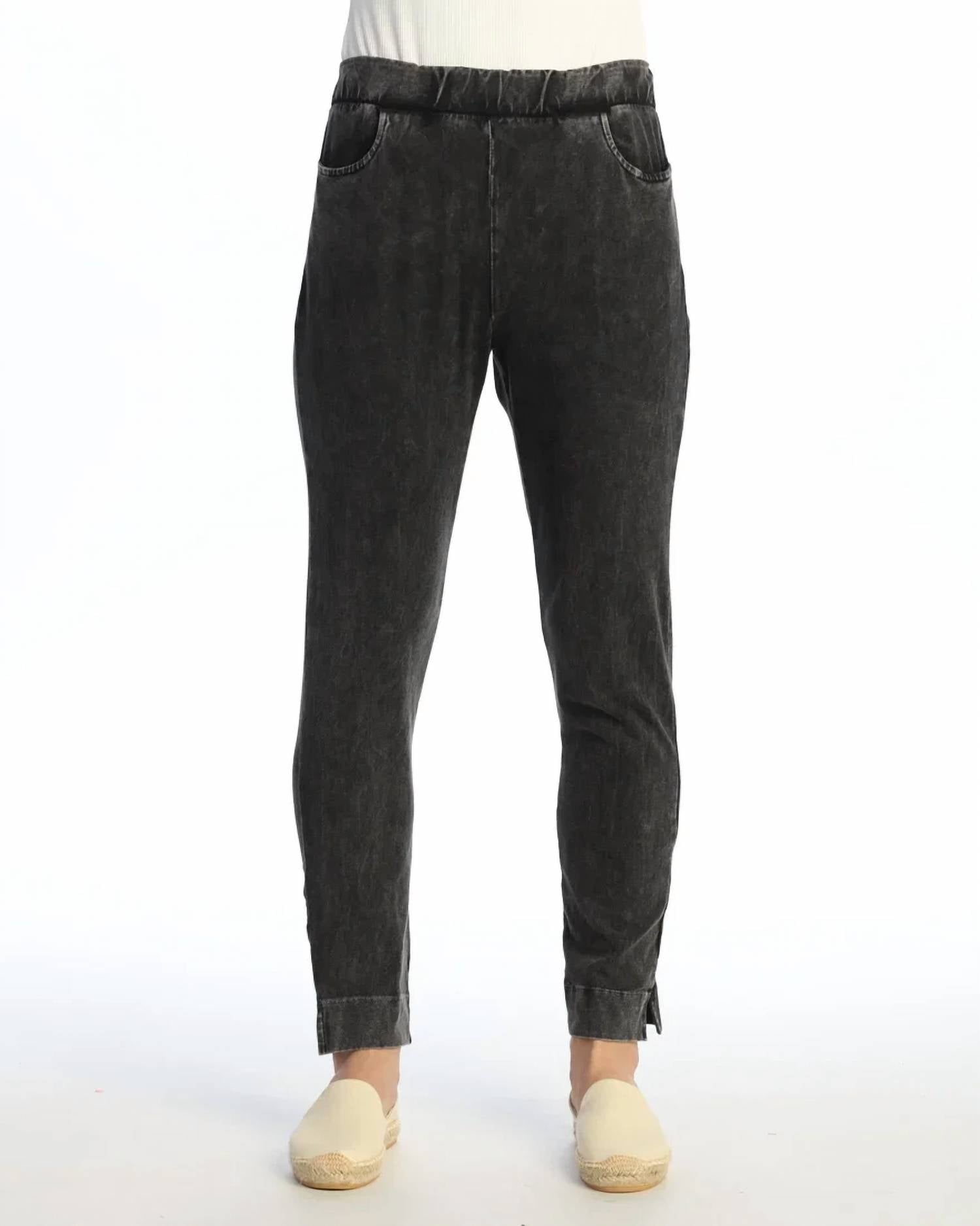 Jess & Jane - M132 Slim Leg Pocket Pants
