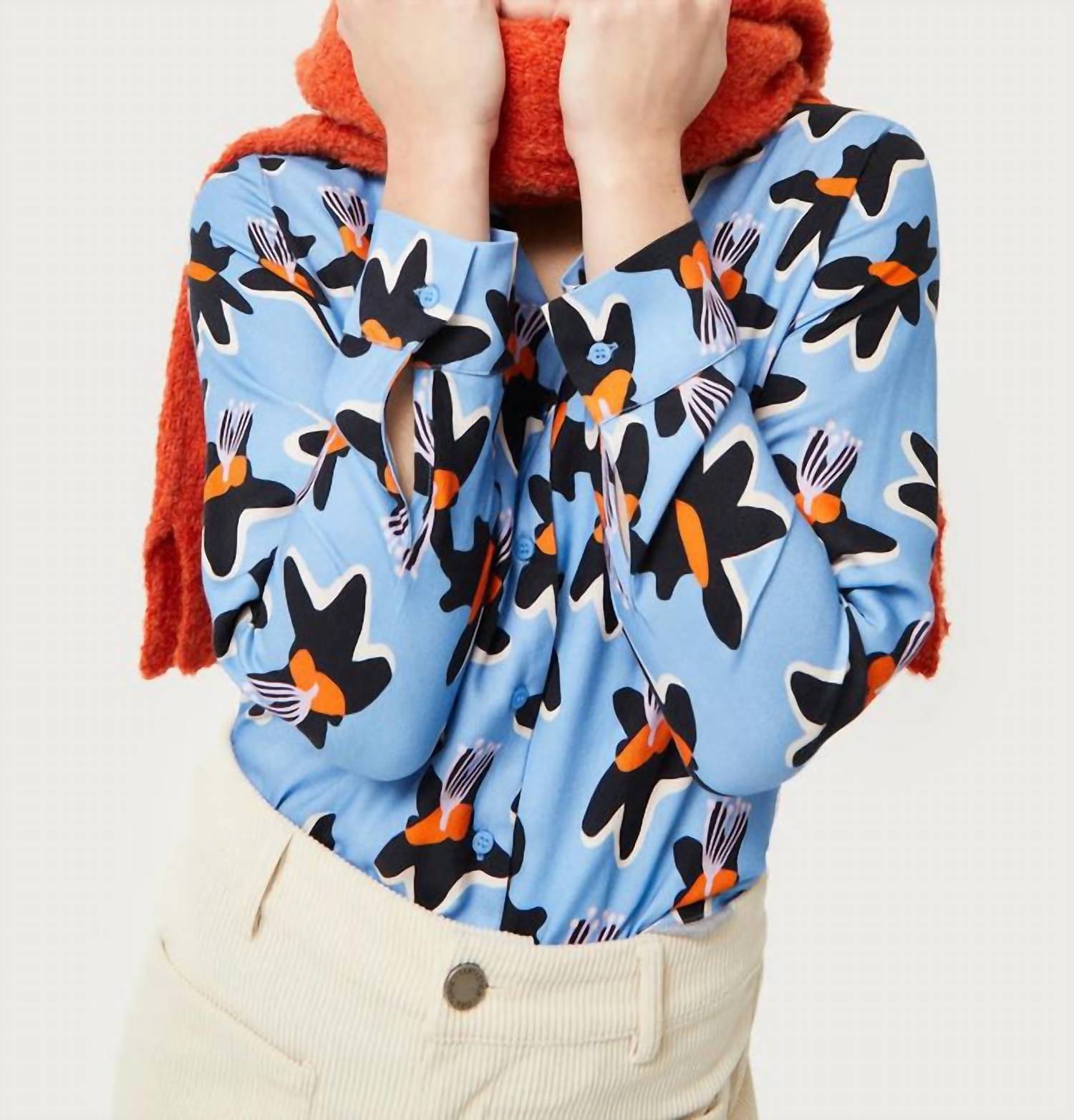 Compañía Fantástica Calatea Floral Print Shirt in blue - women's shirt - detail view