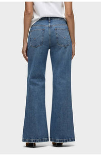 Hudson Rylee Low Rise Flare Jeans in spotlight 1 - women's jeans - view 4