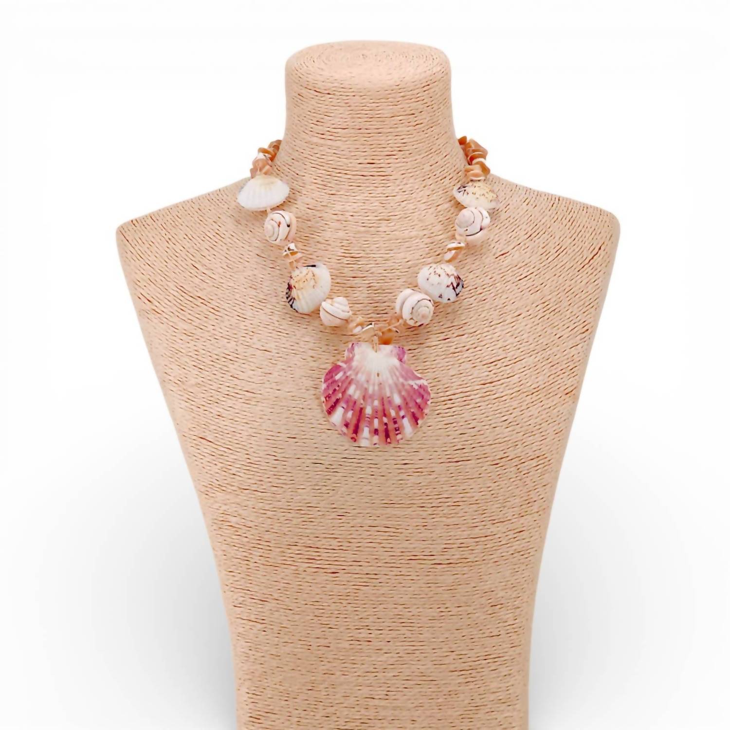 Bijoux Envie - Women's Coastal Beaded Seashell Necklace