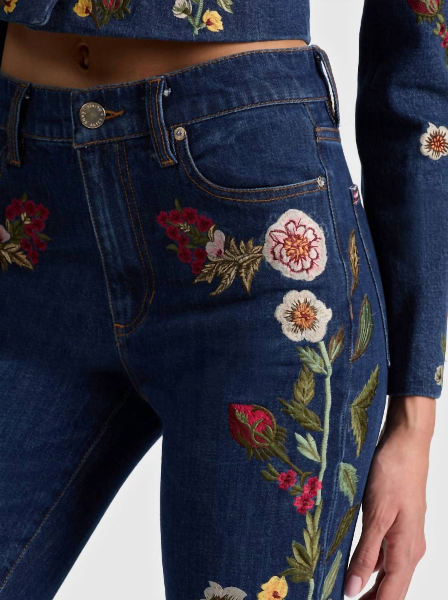 Alice + Olivia - Women's Beautiful Embroidered Jean