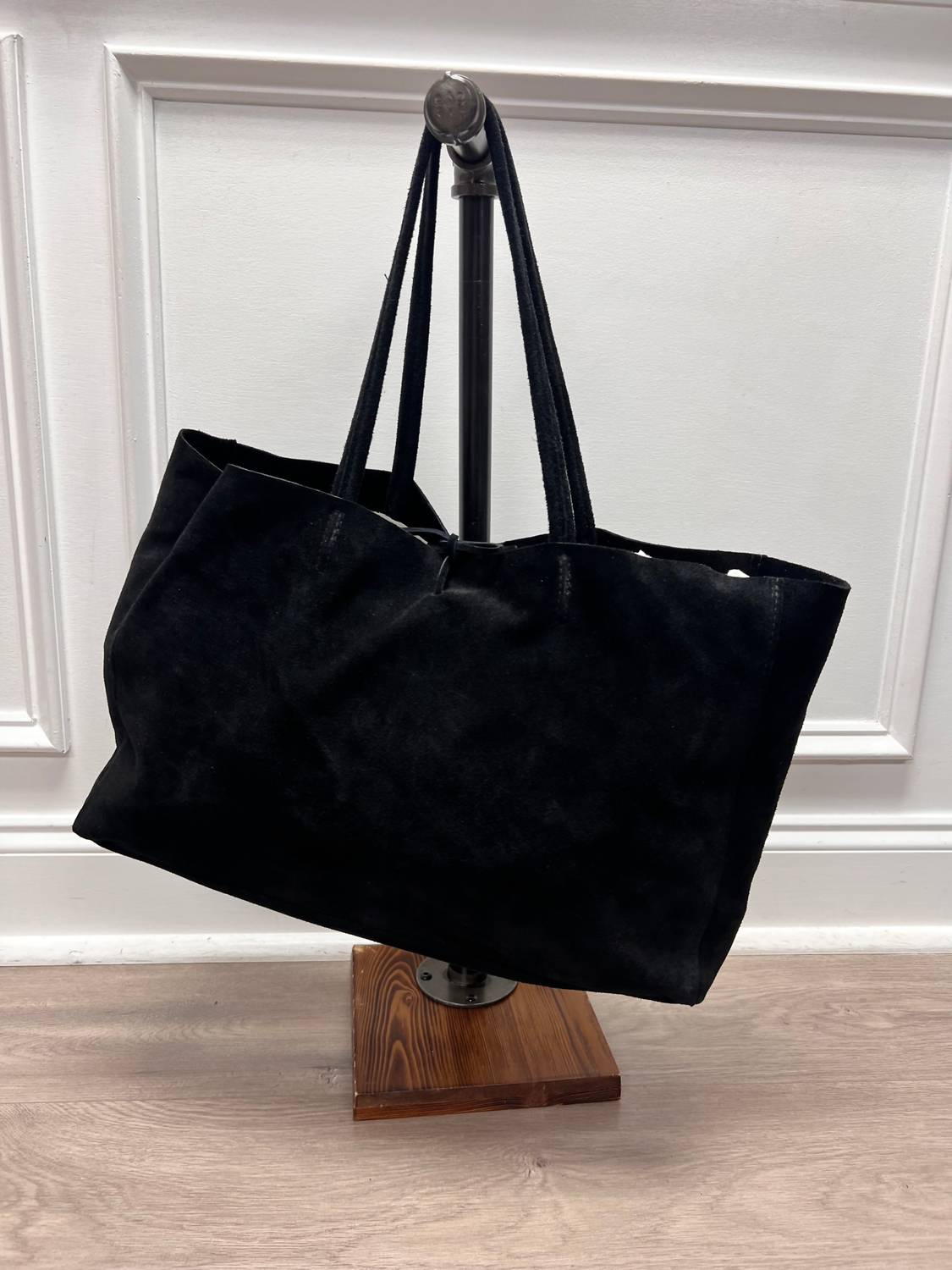 Jijou Capri - Women's Juju Suede Tote Bag