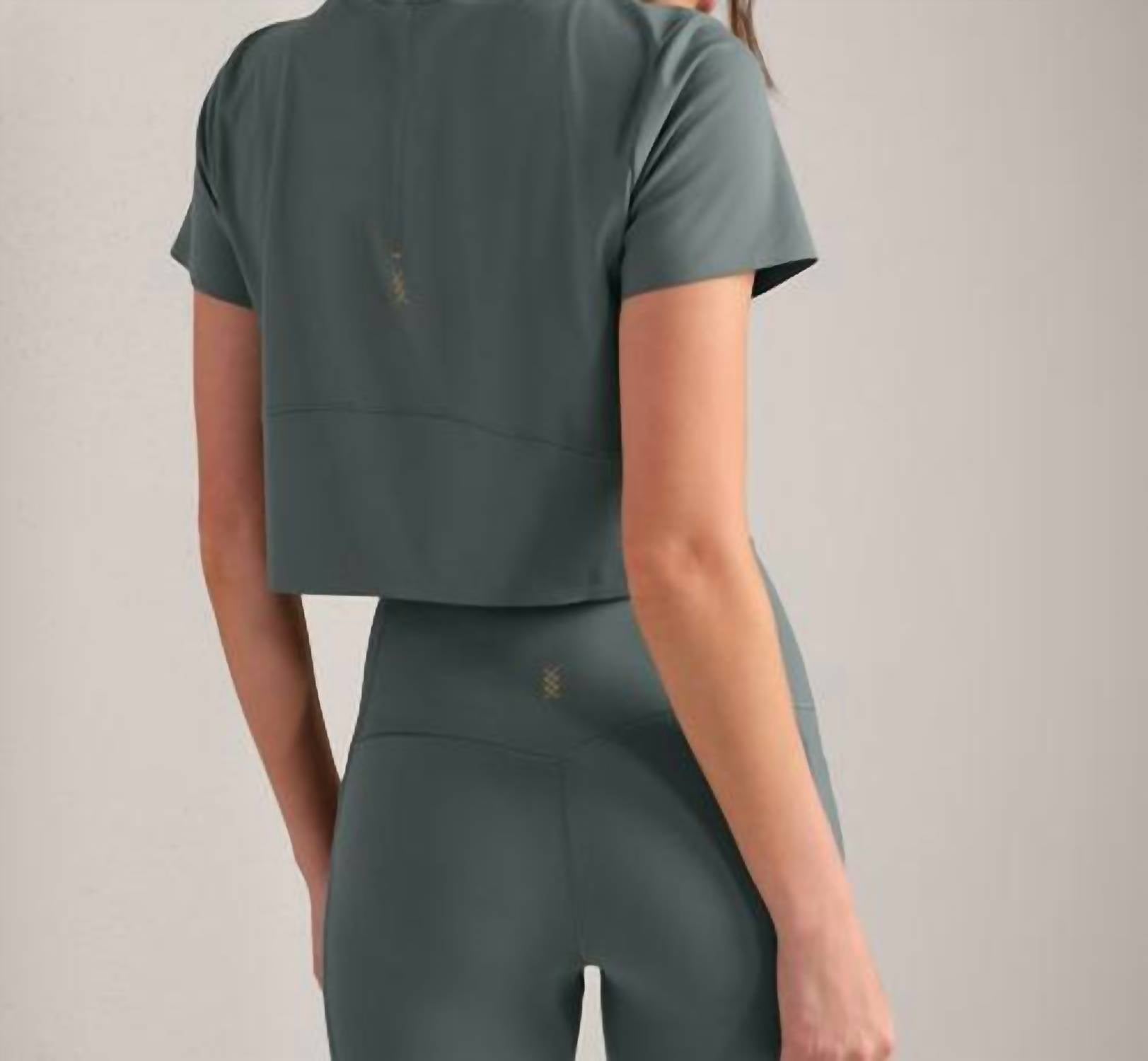 Rhone - Serene Cropped Tee