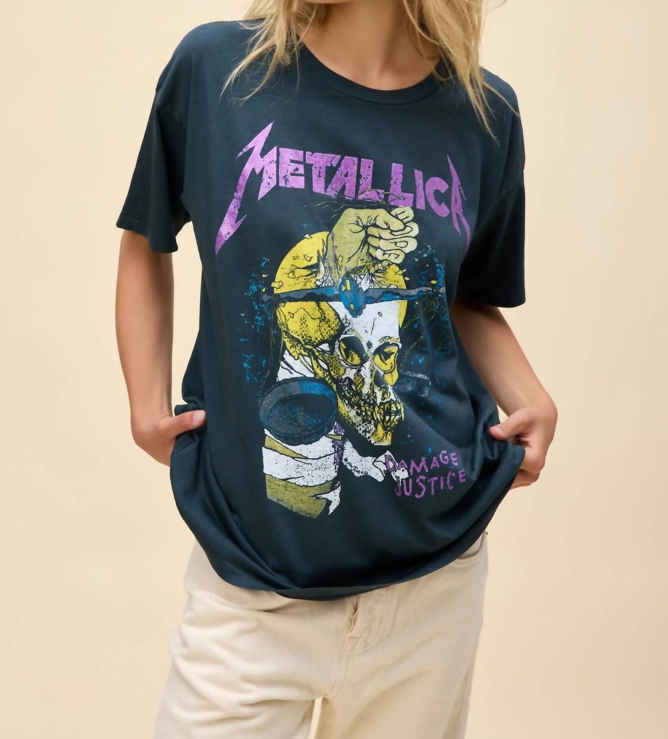 Daydreamer - Metallica Damaged Justice Tee