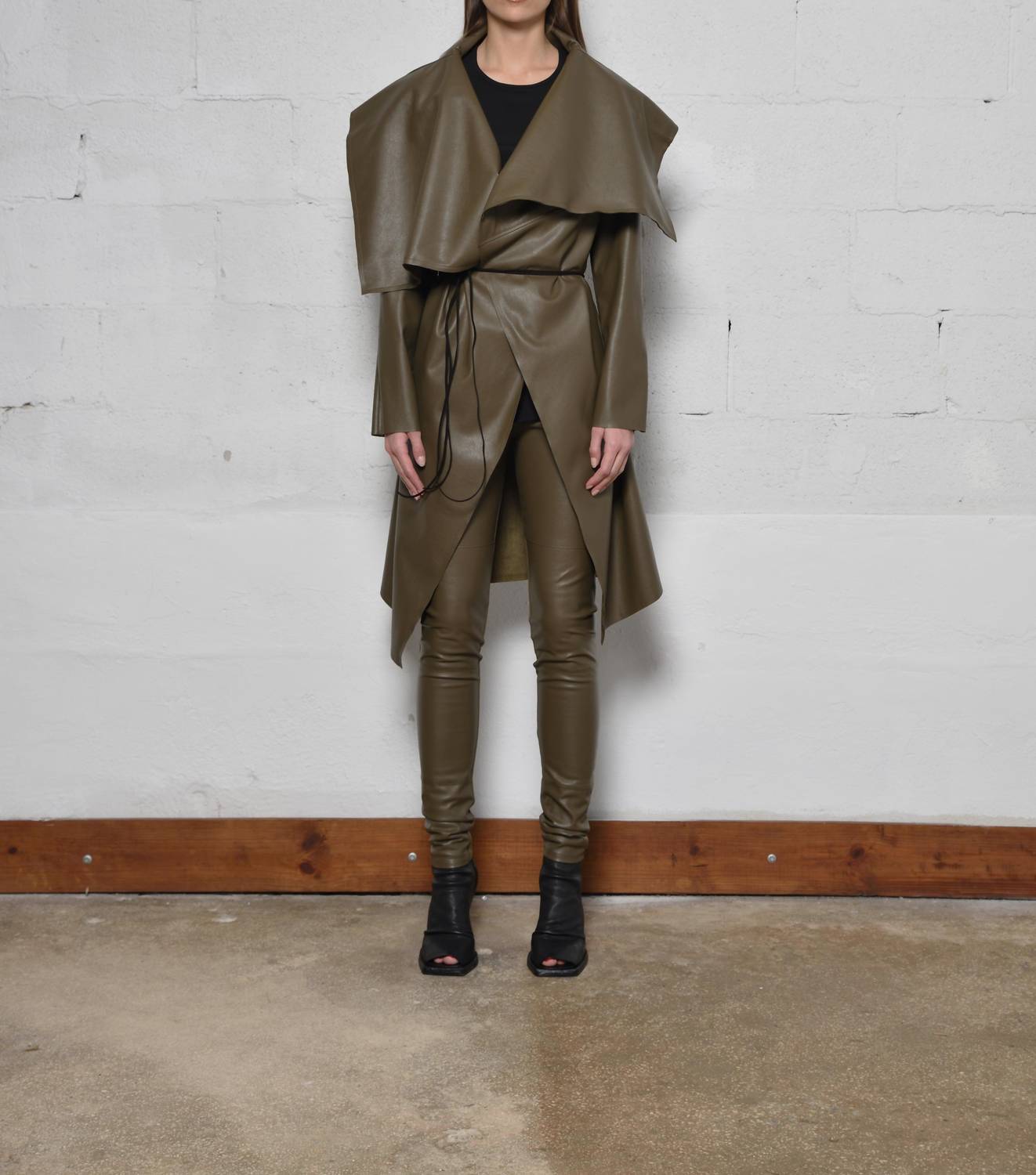 Simply Mila - Uneven Long Sleeve Coat