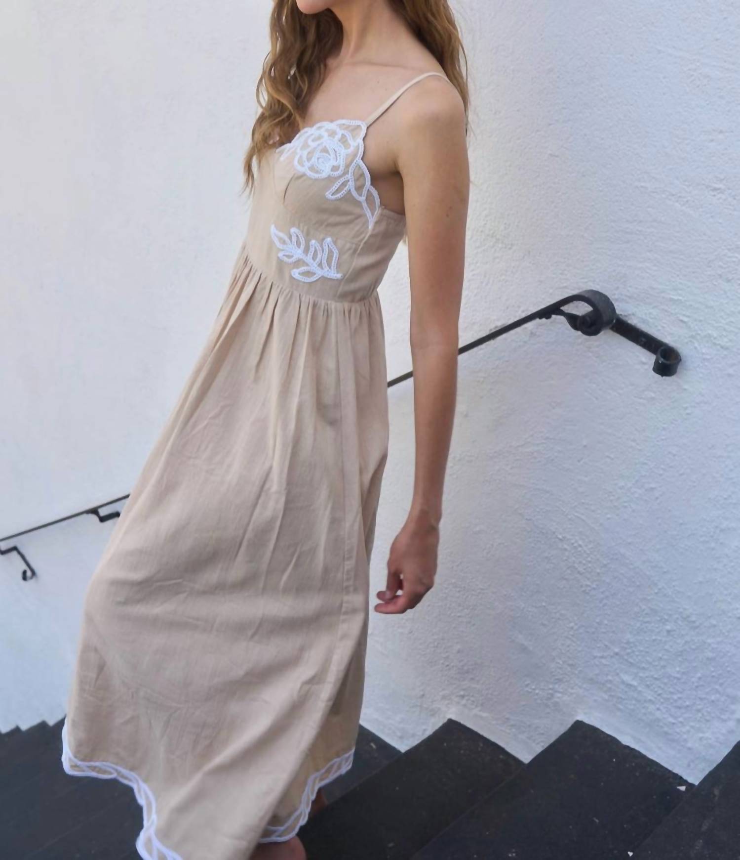 Moon River - Gillian Embroidered Midi Dress