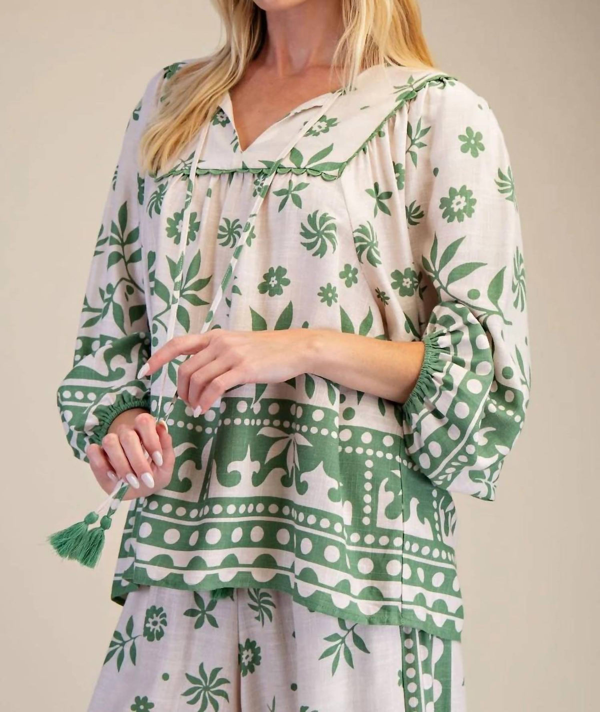 Easel - Linen Boho Top - Plus