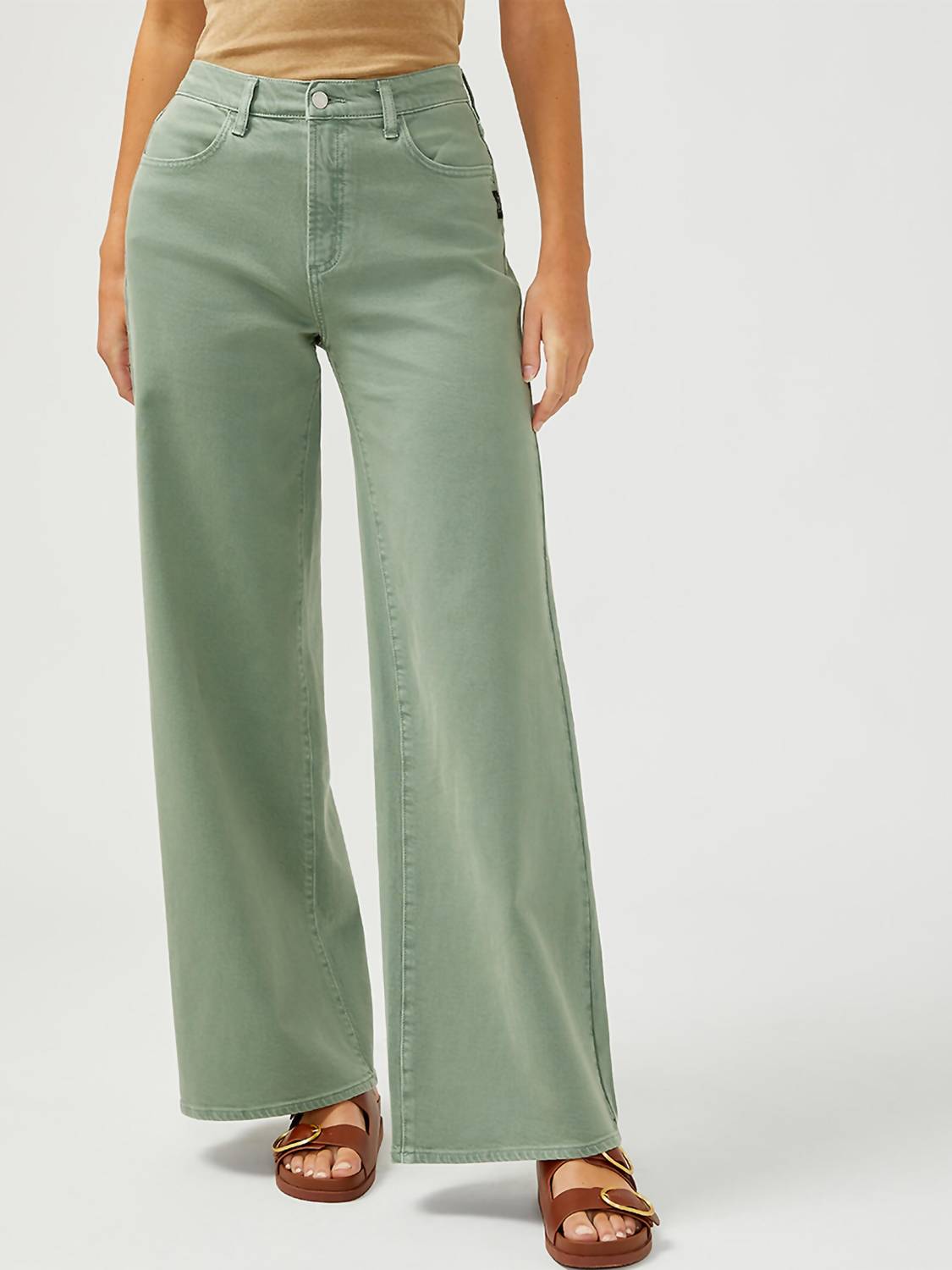Silver Jeans Co - Highly Desirable Ultra Wide Leg Jean