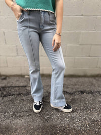 Kut From The Kloth - Women's Ana Ab Fab Flare Jeans With Pintuck