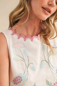 En Merci - Floral Embroidery Tank Top