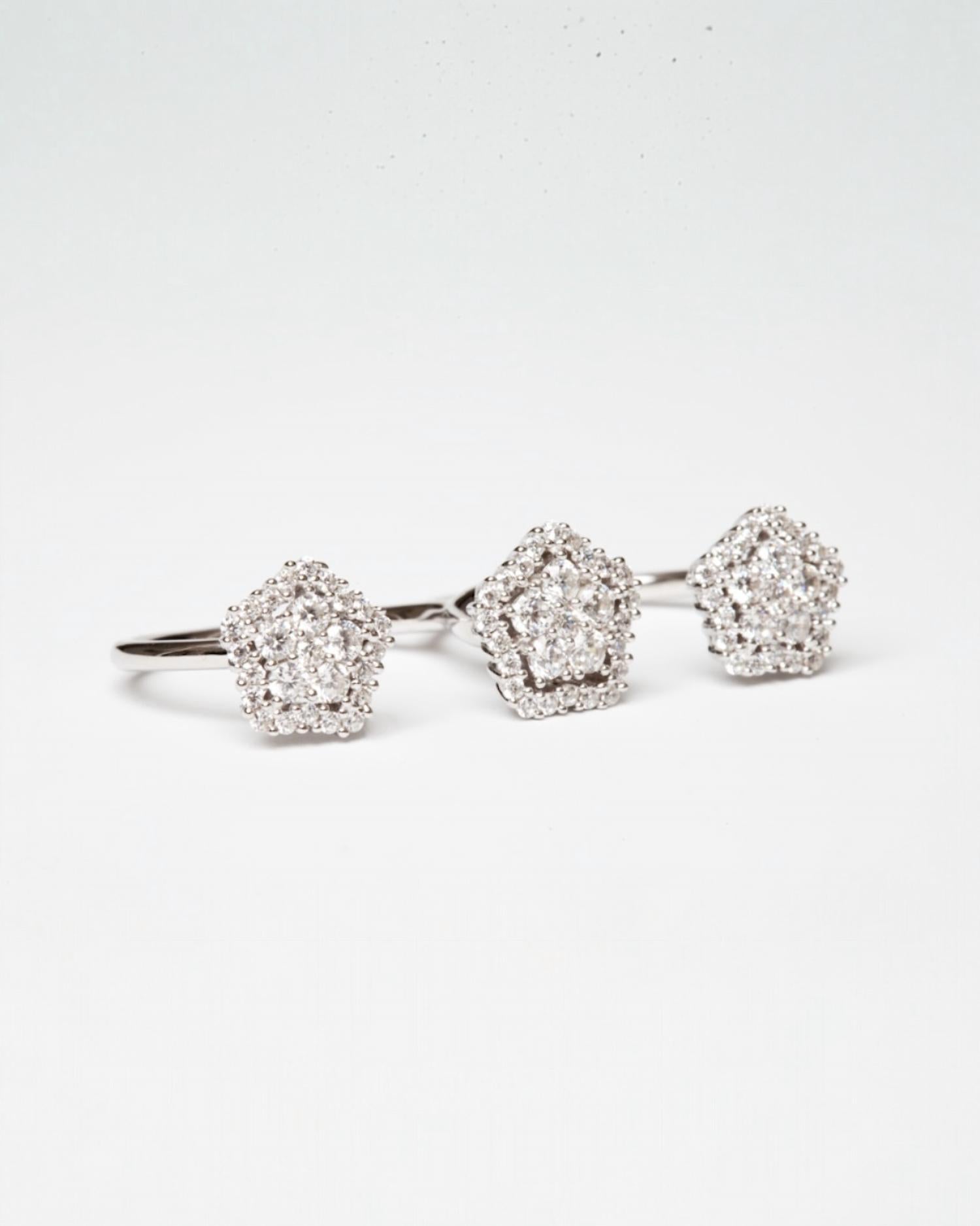 Avenue Chic Flower Two-Finger Ring in silver - women's jewelry