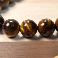 Faire - Unisex - Genuine Tiger's Eye Bracelet with Trinity Knot