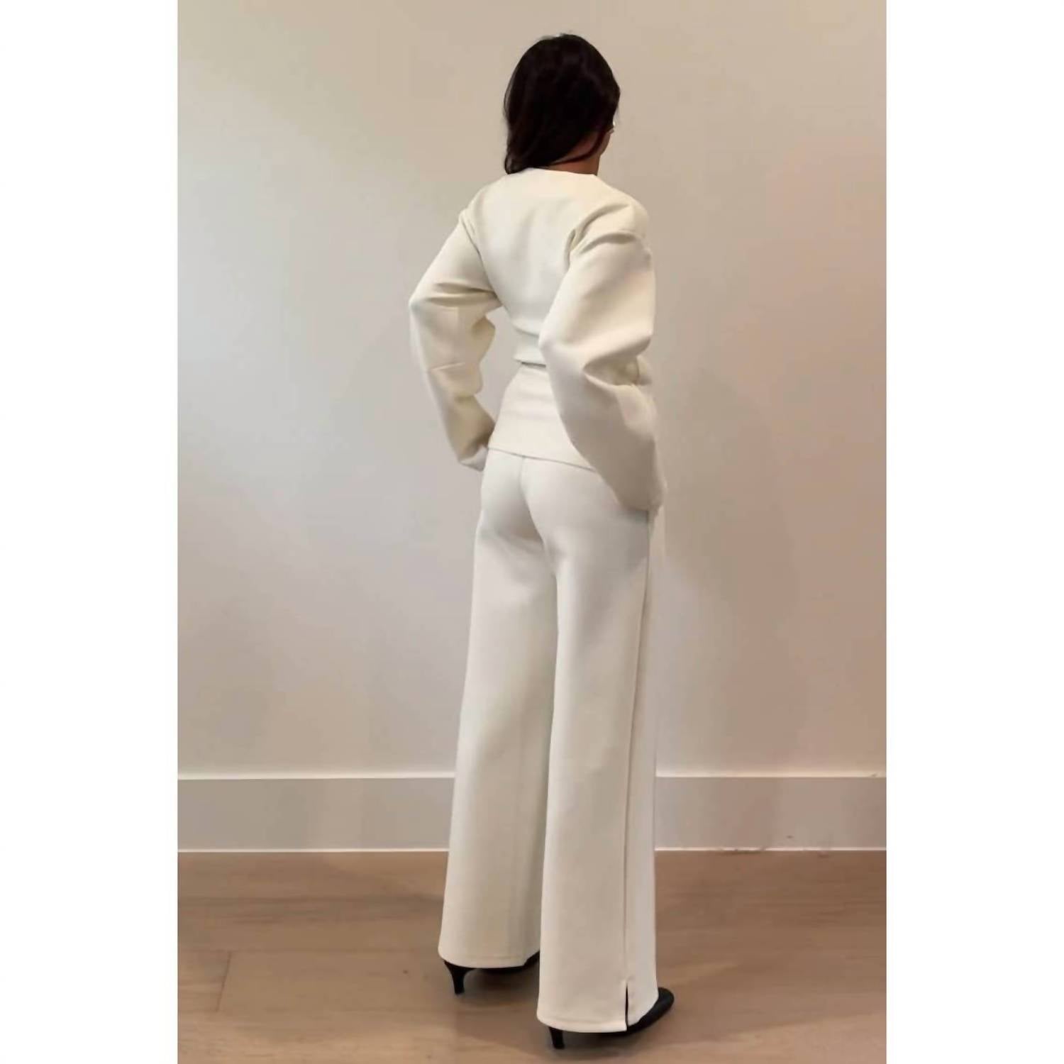 Et Clet - Statement Sleeve Fitted Waist Cotton Knit Top