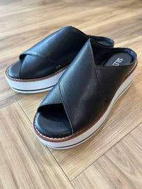 Silent D - Women's Orelia Sandal