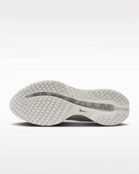 Nike - Women's Pegasus Premium Ess Road Running Shoes