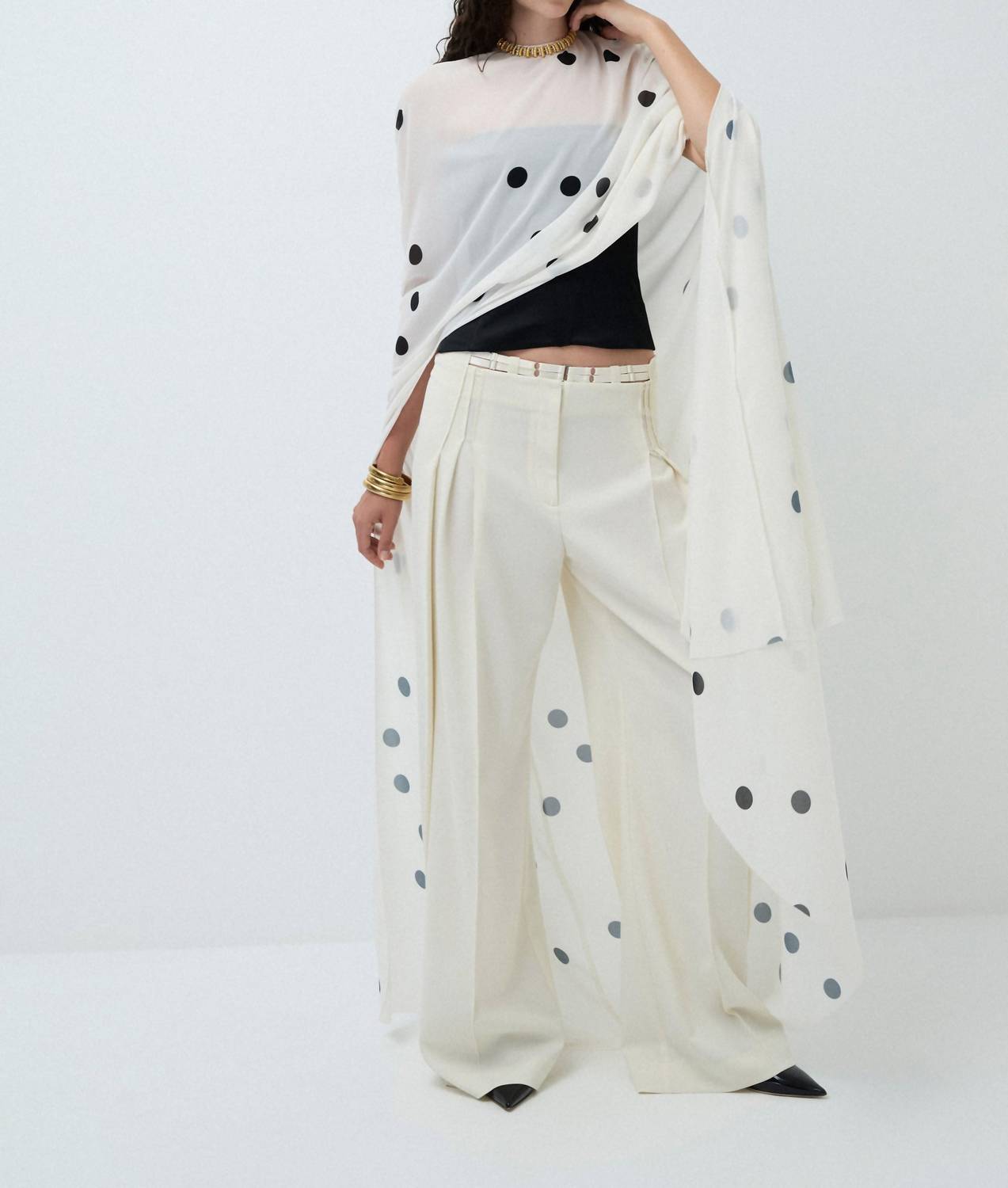 Anna October - Antonia Bell-curved Length Cape