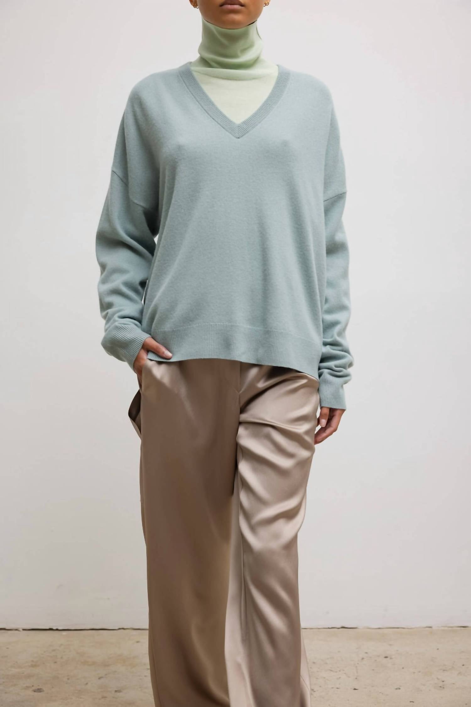 Leset - Zoe V Neck Sweater