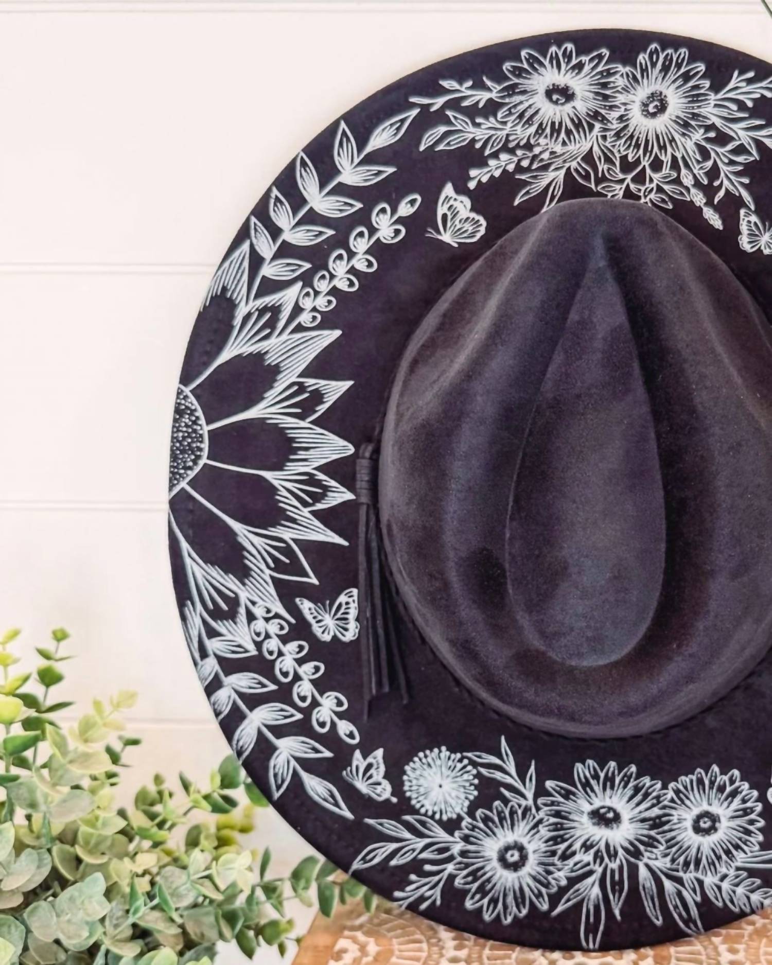 Willie & Dolly Designs - Women's Engraved Floral Hat