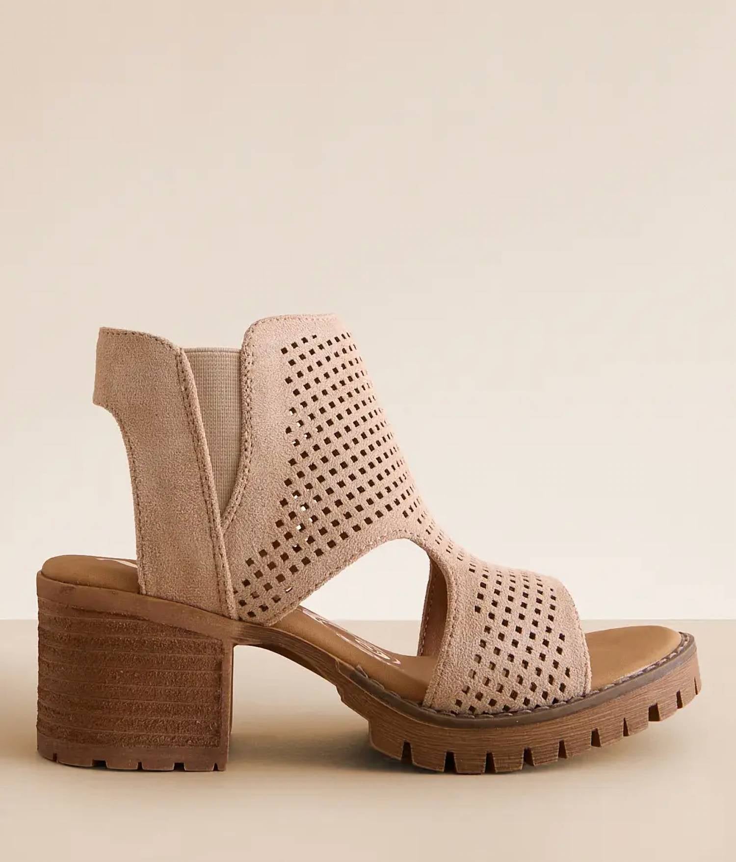 Very G - Women's Faux Suede Chunky Heel Sandal