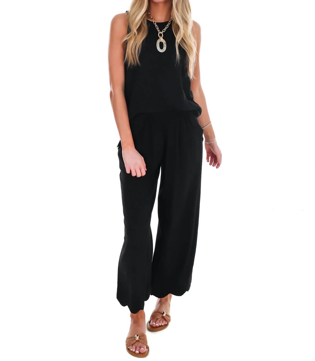 Umgee - Women's Wake Up Call Linen Scallop Tank Top