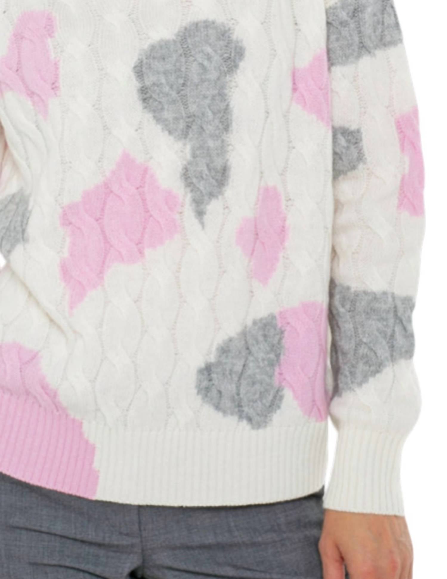 Incashmere - Long Sleeve Animal Print Sweater