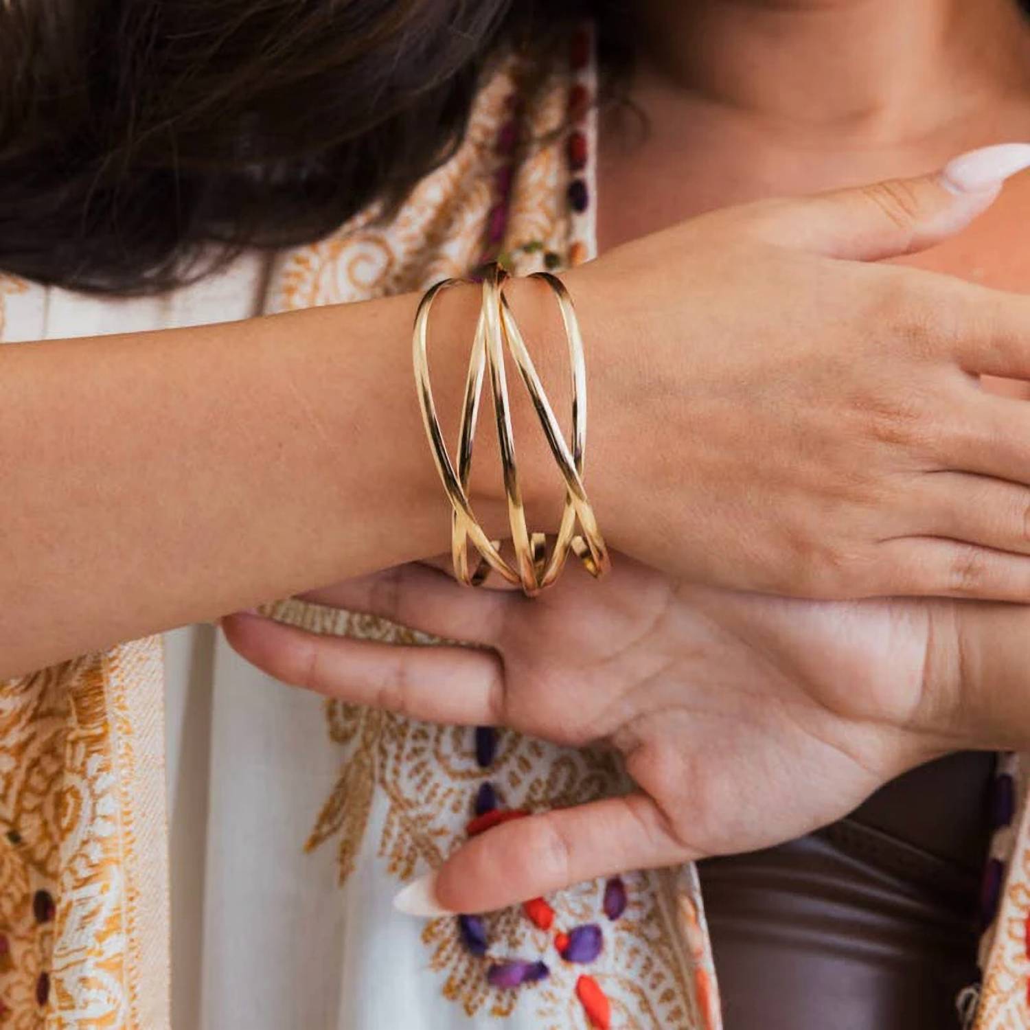 Leto - Women's Wavy Cuff Bracelet