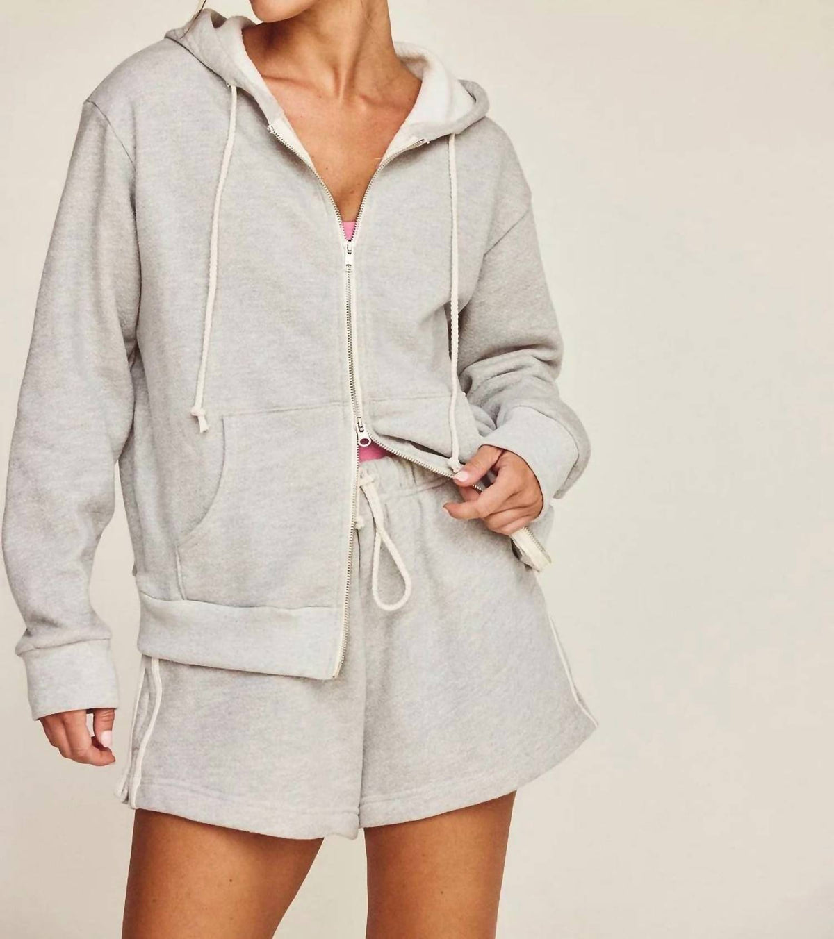 Strut This - Women's Everly Zip Up Sweatshirt