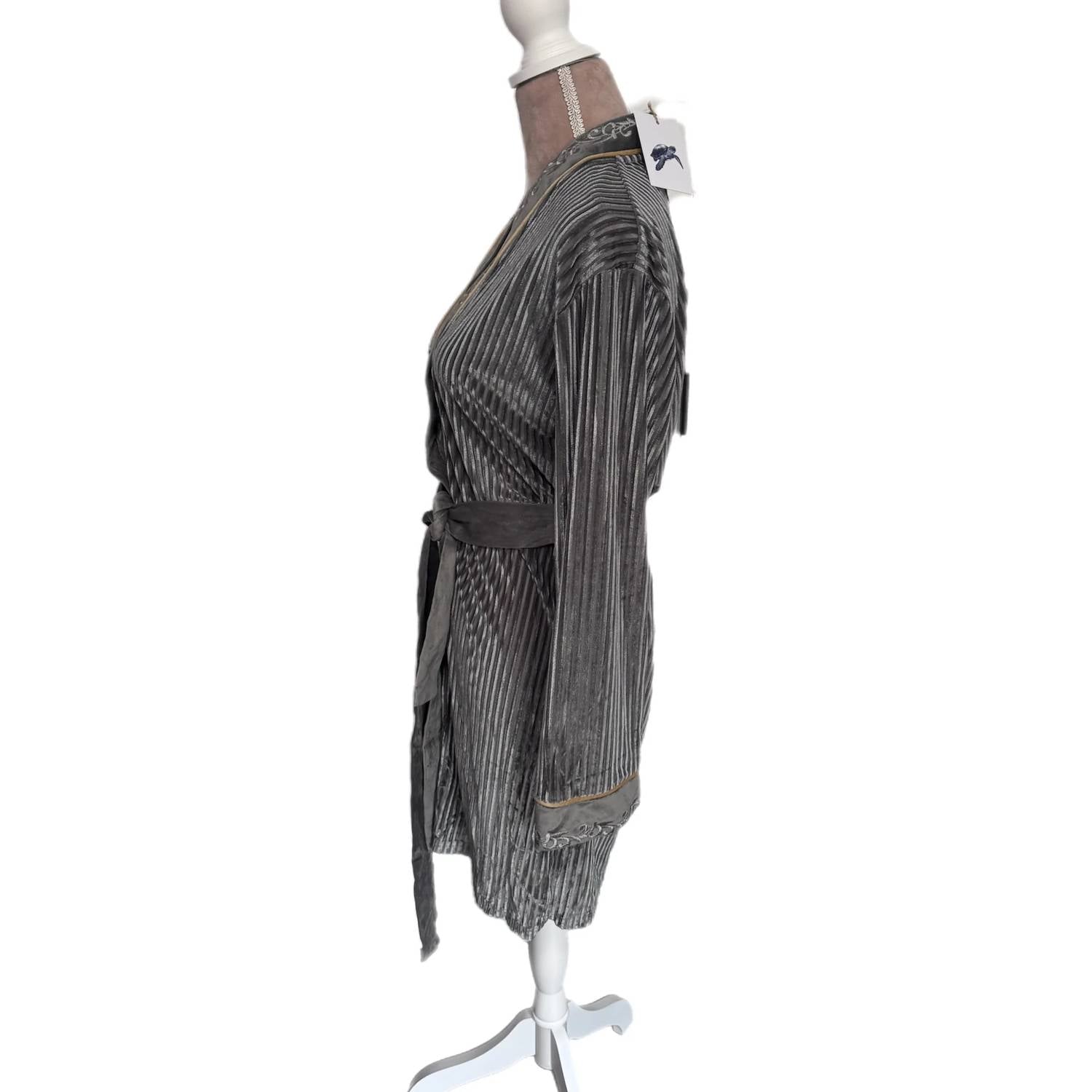 Pol - Embroidered Pleated Kimono Robe