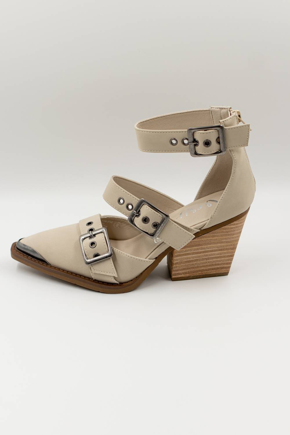 Very G Women's Sandstone Boot in beige - women's shoe