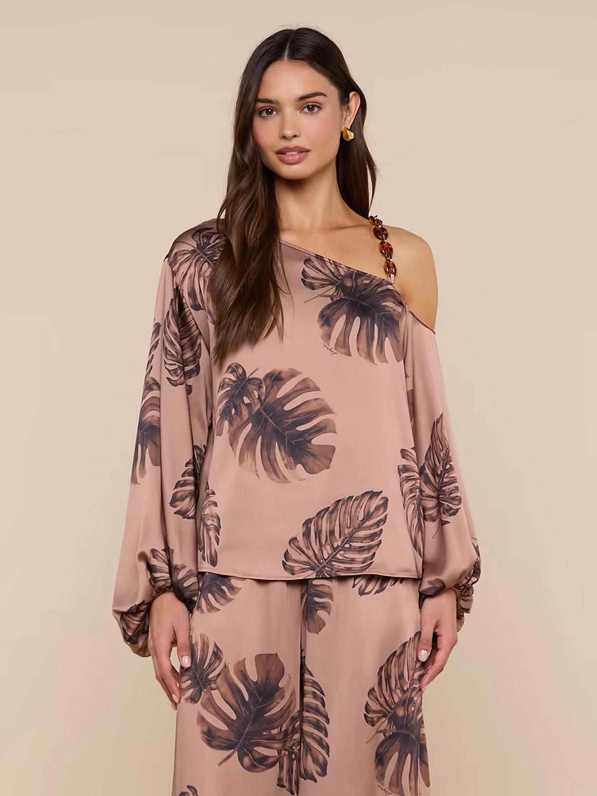 L'Agence - Asami Chain One-shoulder Blouse