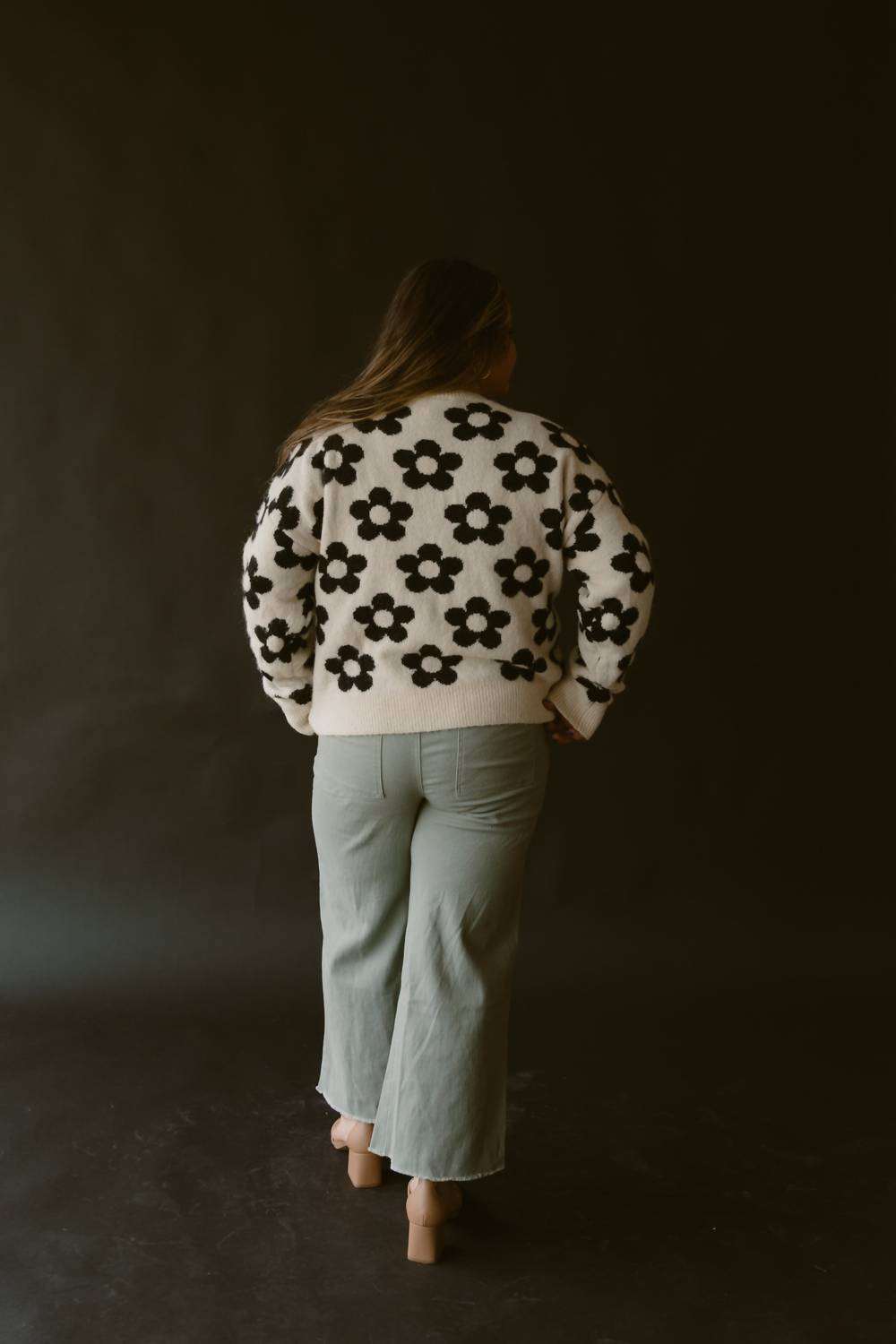 Sunday Edition - Daisy Crewneck Sweater