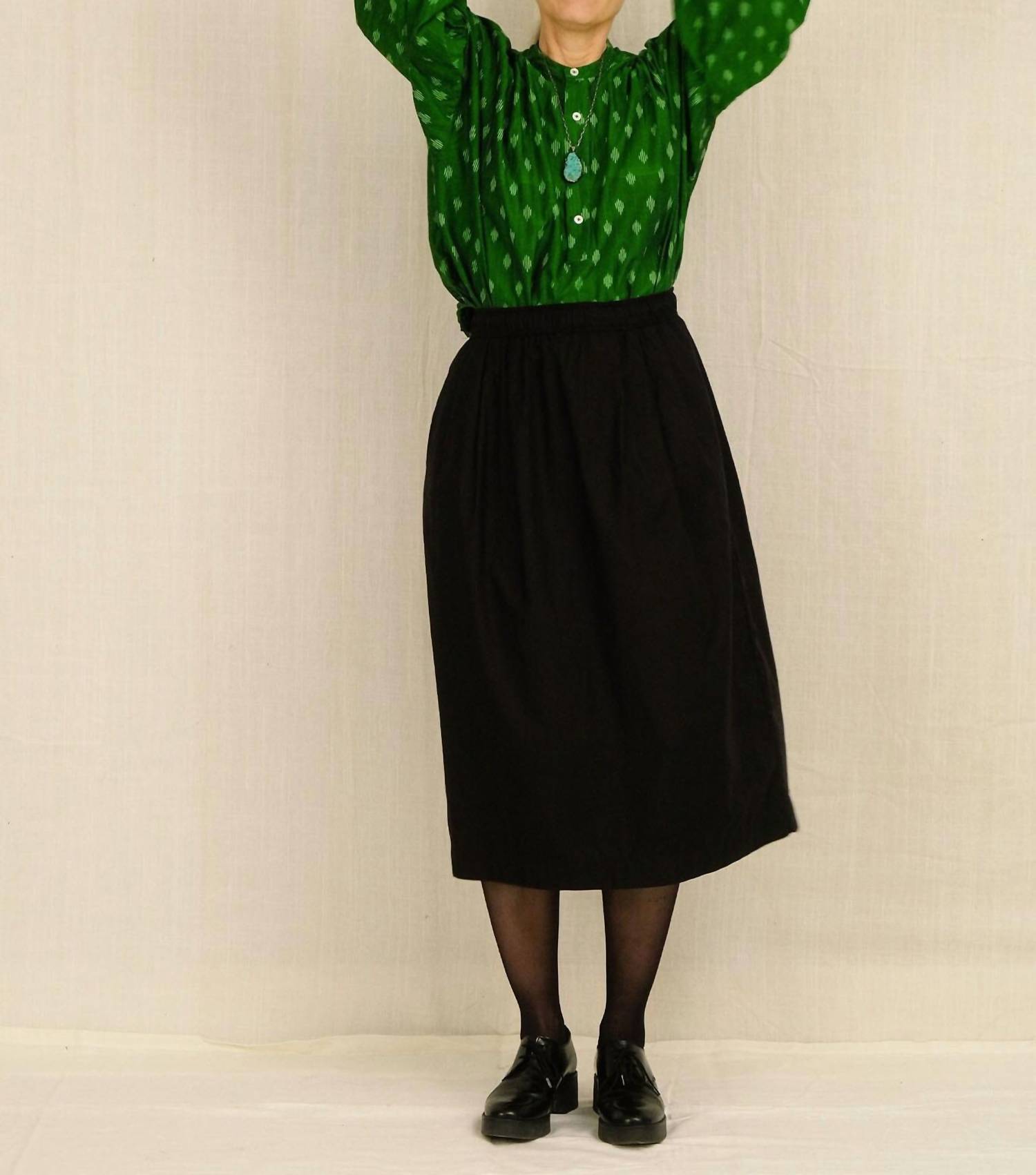 Uqnatu - Demi Bell Pleated Midi Skirt