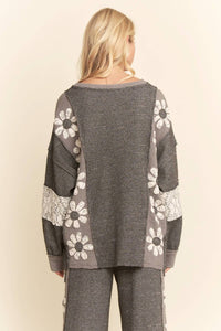 Davi & Dani - Waffle Knit Lace Flower Sweatshirt Top