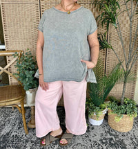 Easel - Ruffle Bottom Top
