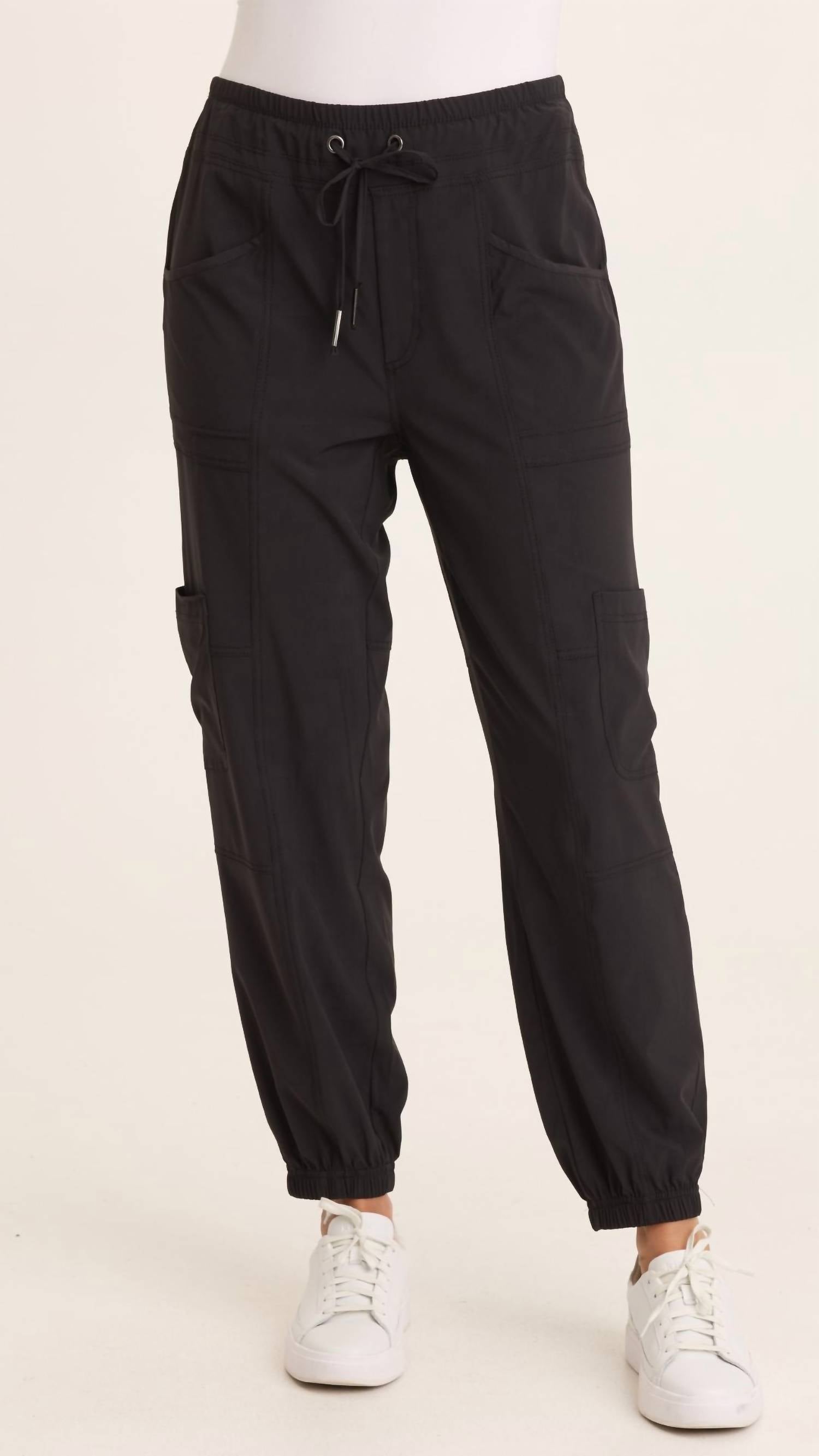 Wearables Women's Theobald 4 Way Stretch Cargo Jogger in black - women's pants