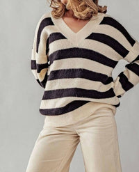 Urban Daizy - Oversized Striped V-Neck Sweater Knit Top