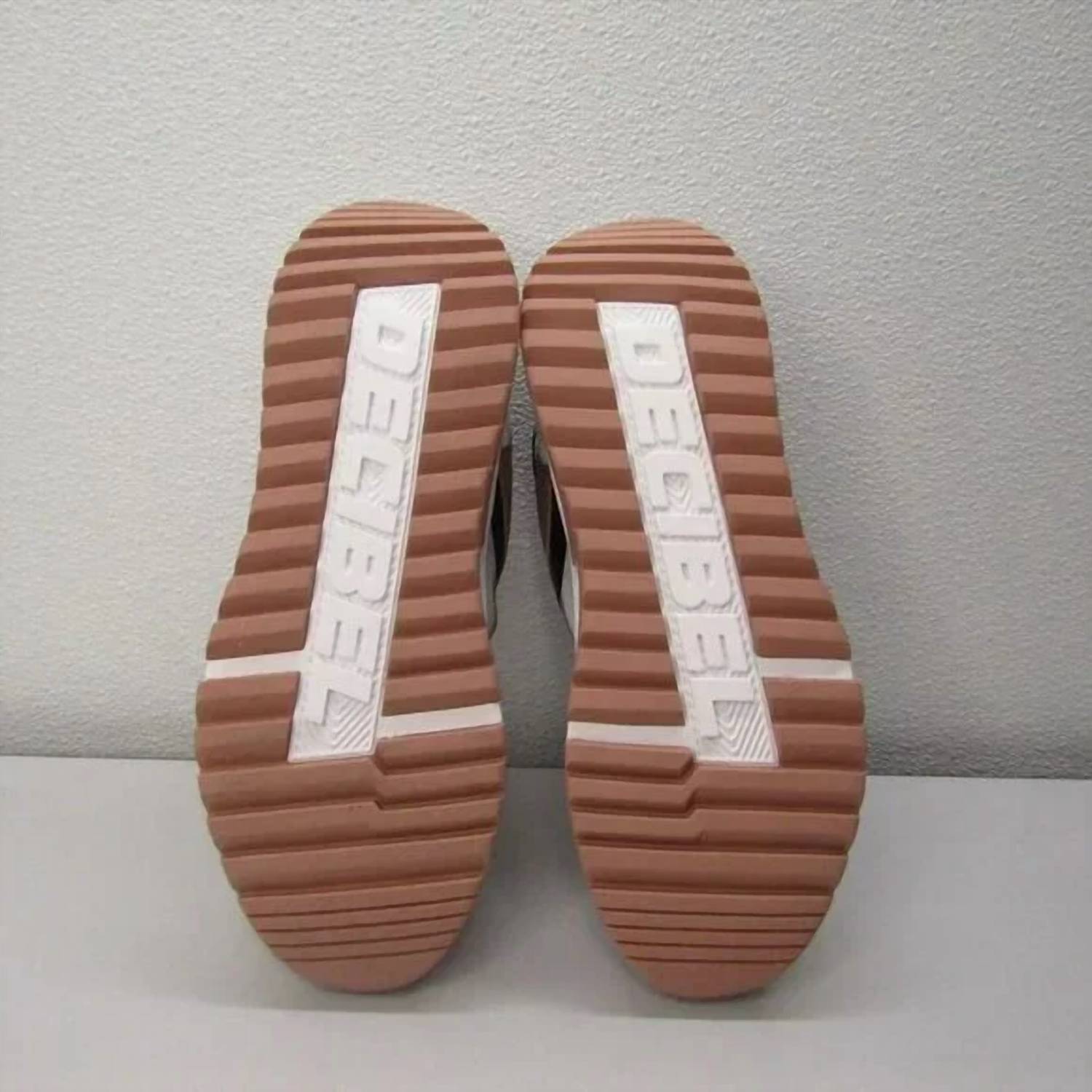 DECIBEL Men's Volume 1 Runners Sneakers in gray pink - men's shoe - view 5