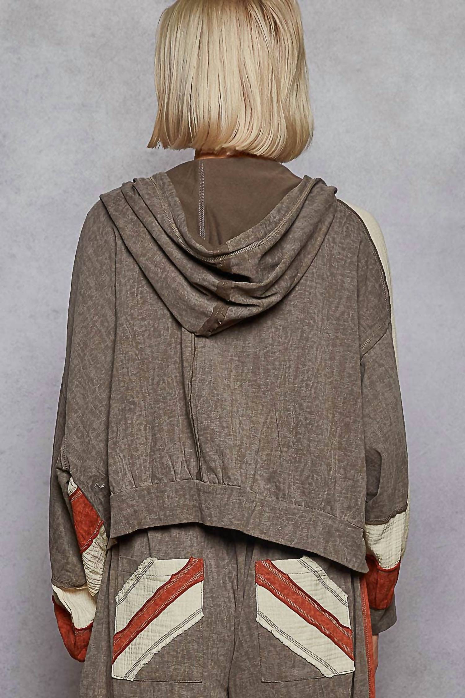 POL Vintage Washing Double Gauze Patch Solid Hooded Zip Up Top in charcoal - women's top - view 4