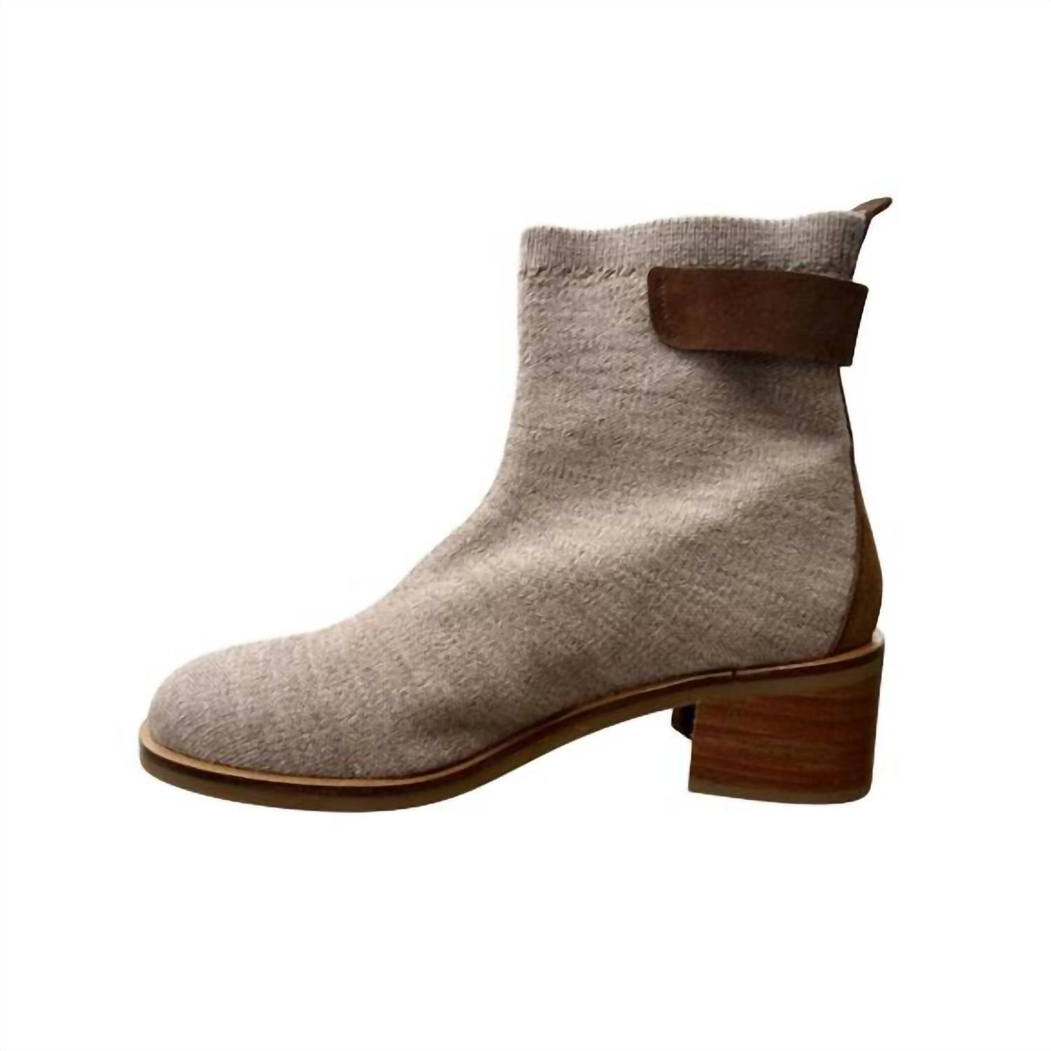 Softwaves - Women's Blake Sweater Boots